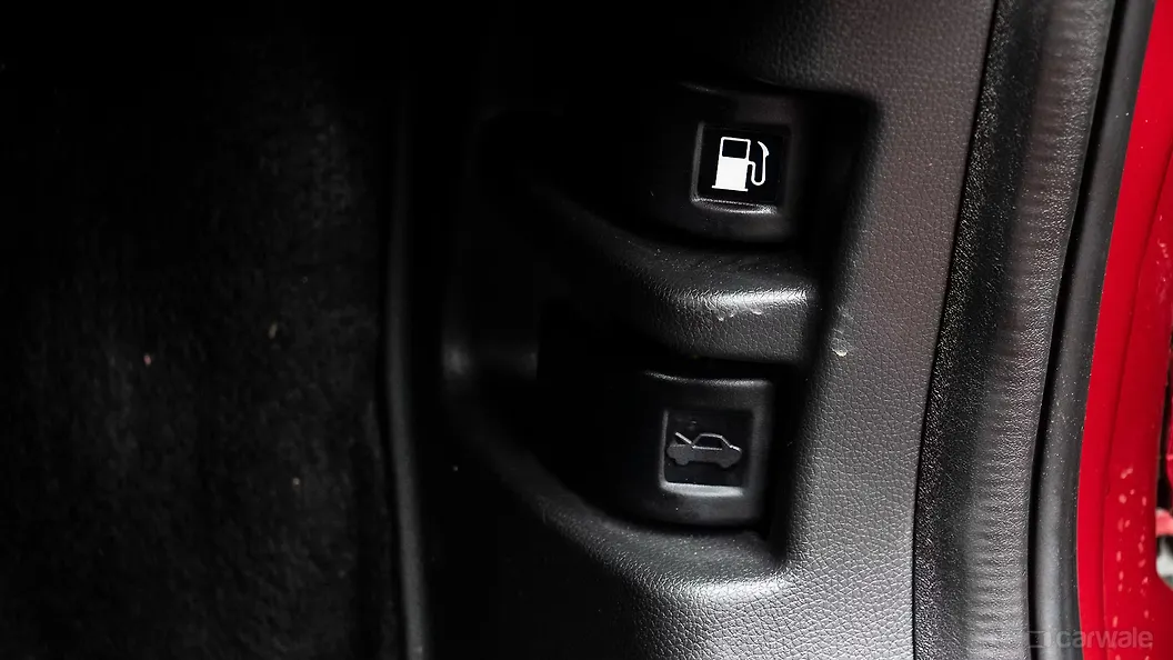 WRV Boot Release Lever/Fuel Lid Release Lever Image, WRV Photos in