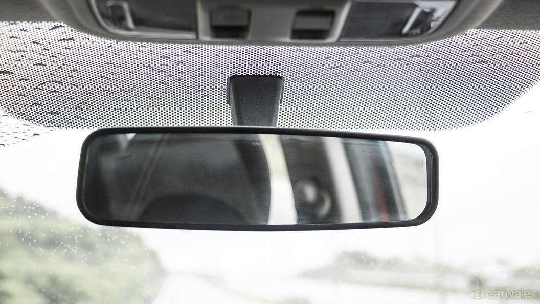 WR-V Inner Rear View Mirror Image, WR-V Photos in India - CarWale