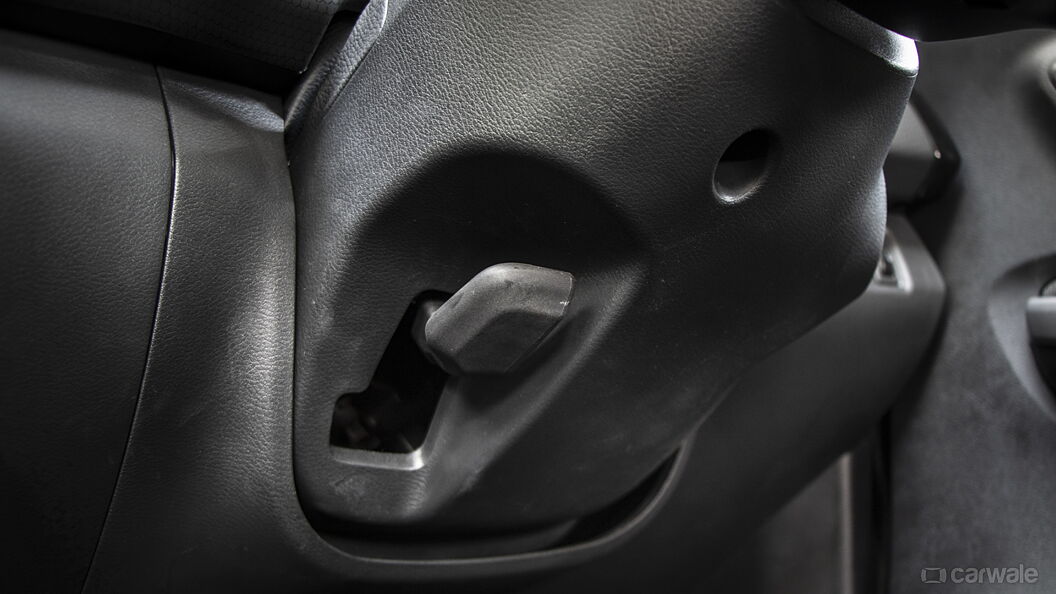 Nissan Magnite Steering Adjustment Lever/Controller