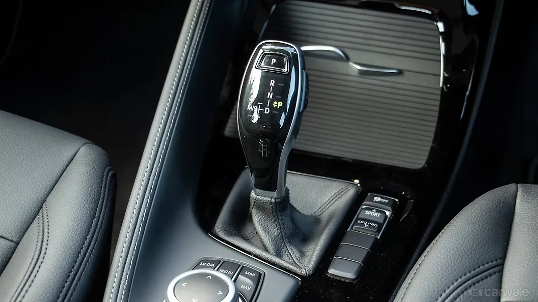 X1 [2020-2023] Gear-Lever Image, X1 [2020-2023] Photos in India - CarWale