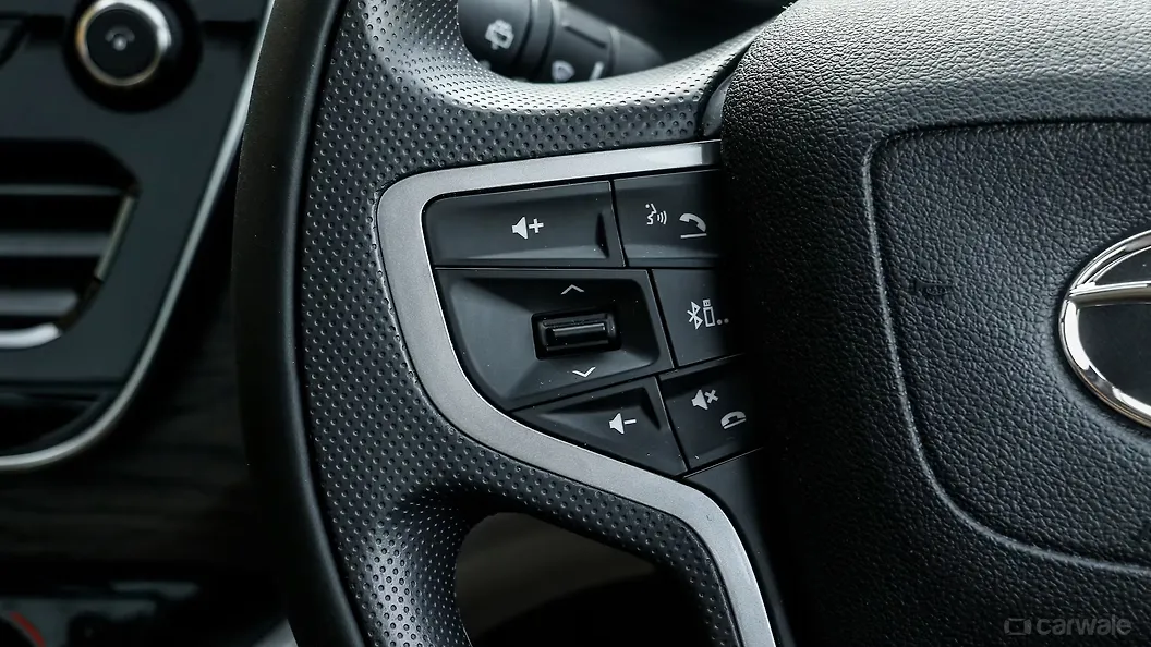 Harrier Steering Mounted Audio Controls Image, Harrier Photos in India