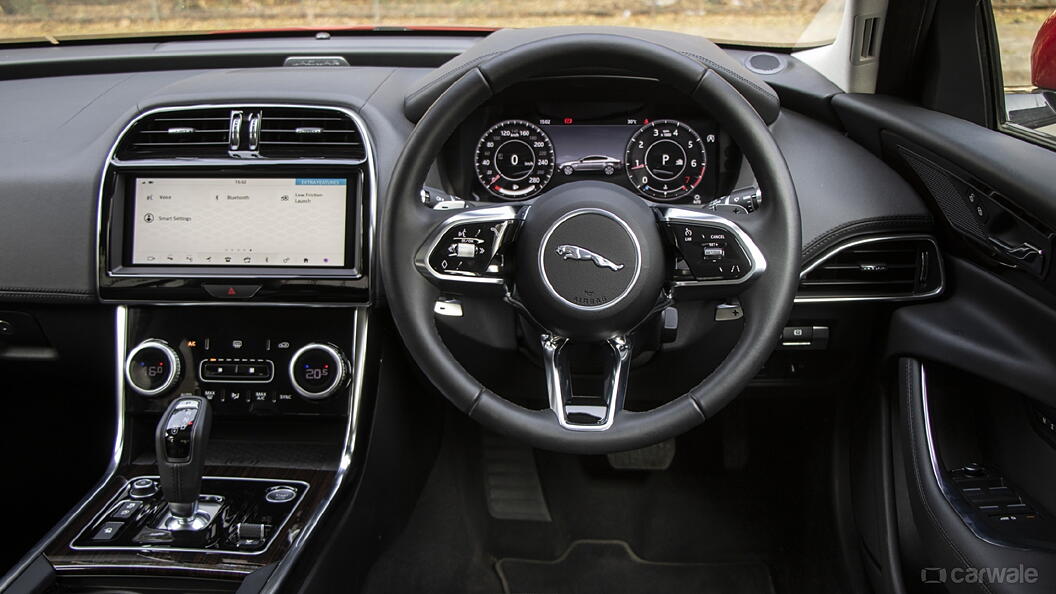 XE Steering Wheel Image, XE Photos in India - CarWale