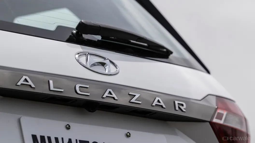 Alcazar Rear Badge Image Alcazar Photos In India CarWale