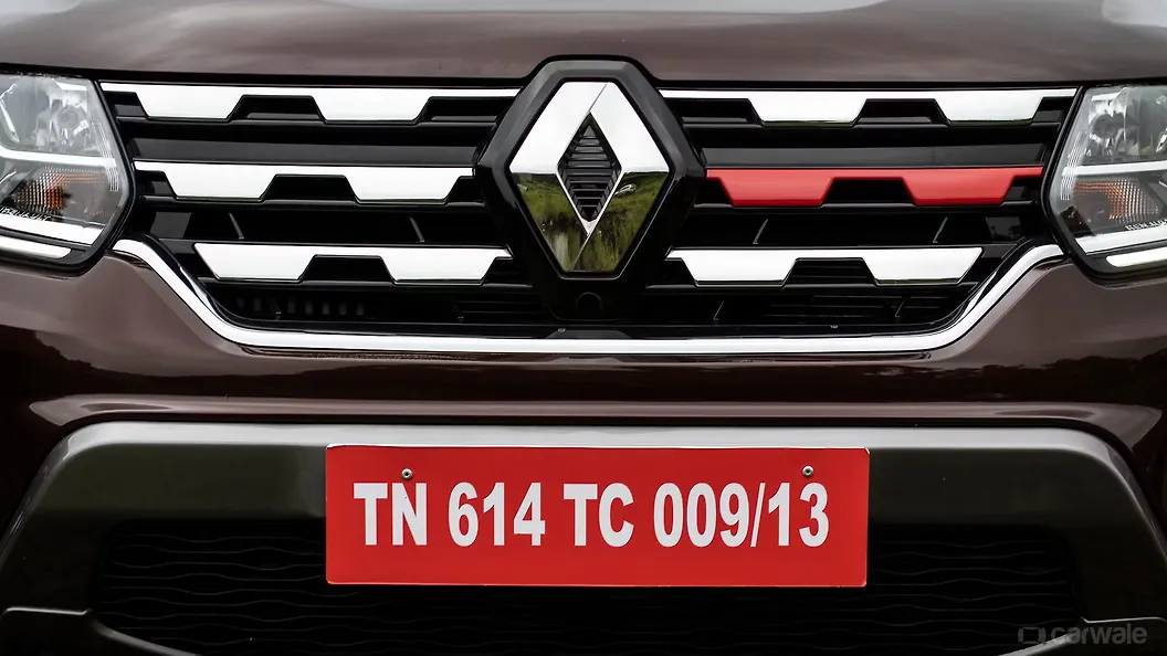 Duster Front Logo Image, Duster Photos in India CarWale