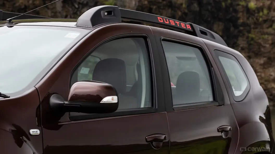 Duster Side Glass Housing Image, Duster Photos in India CarWale
