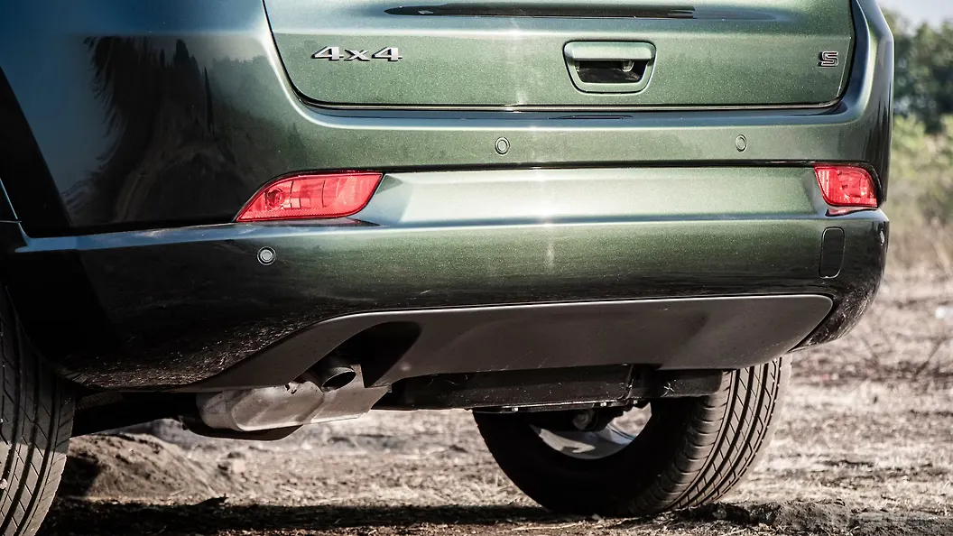 Compass Rear Bumper Image, Compass Photos in India CarWale