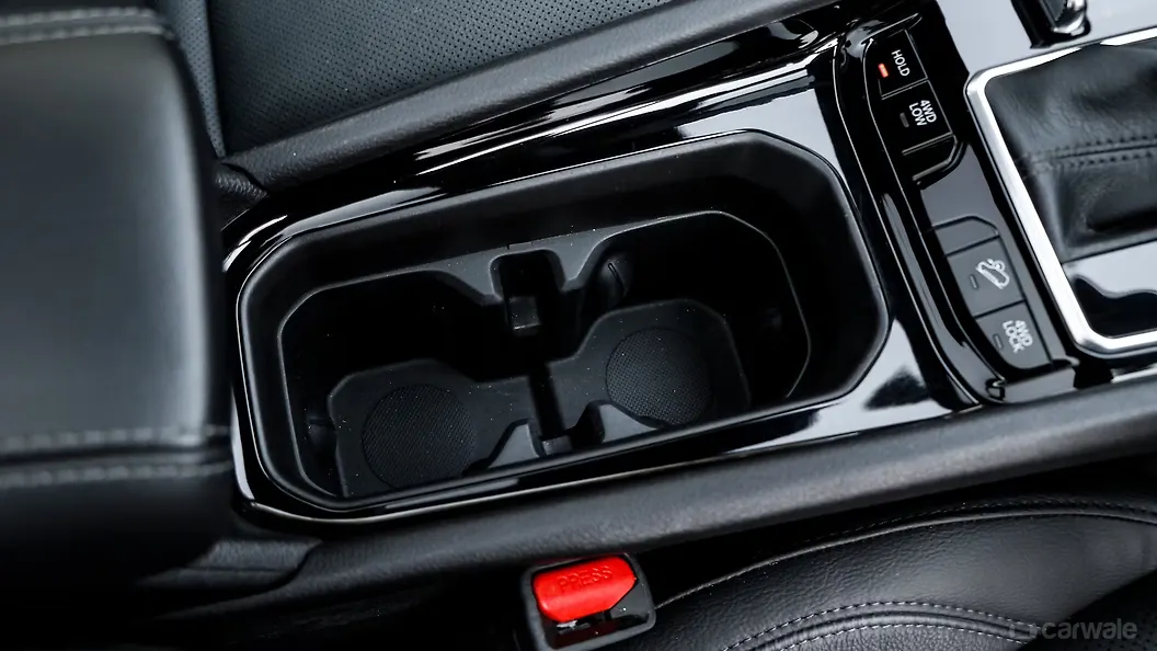 Compass Cup Holders Image, Compass Photos in India CarWale