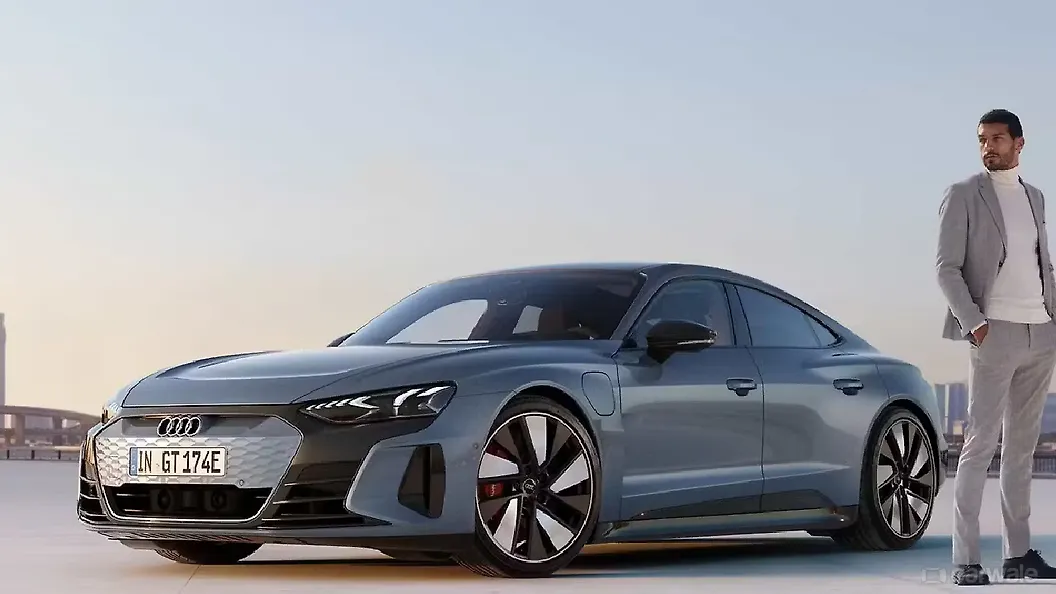 ऑडी ई-ट्रोन जीटी लेफ्ट फ्रंट थ्री क्वार्टर