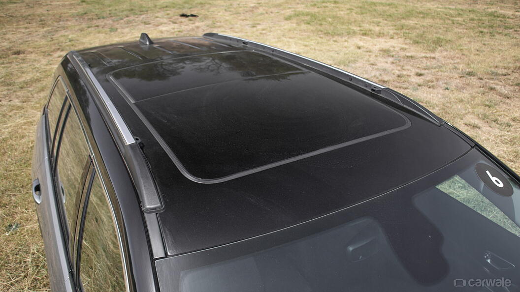 Meridian Car Roof Image, Meridian Photos in India - CarWale