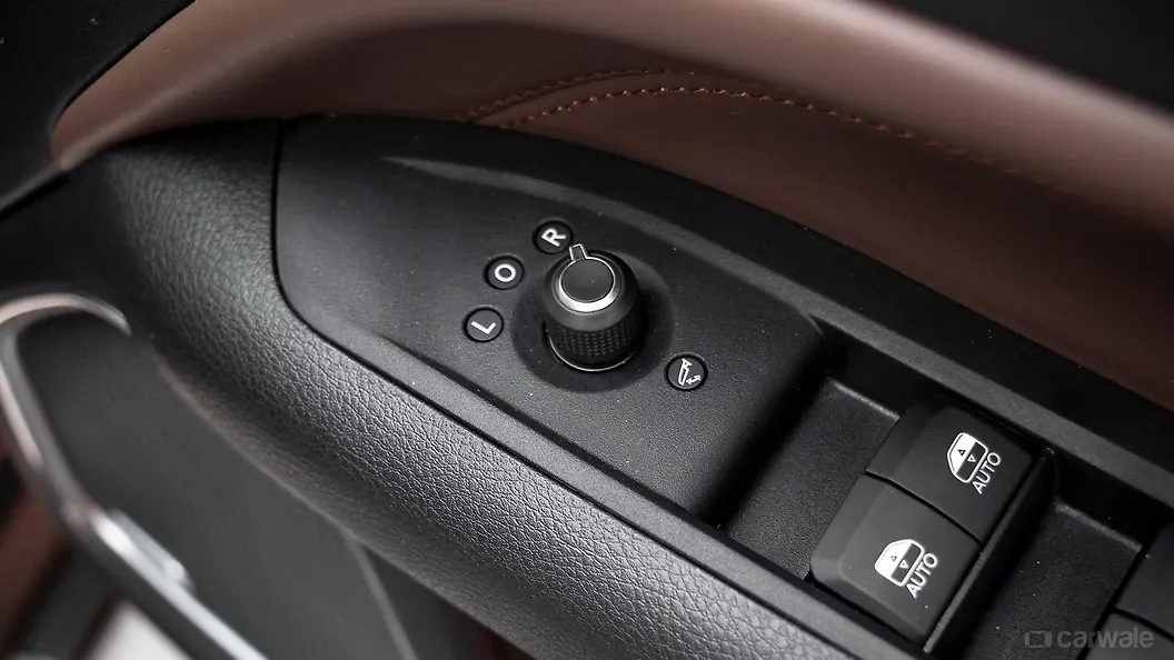 Meridian Outer Rear View Mirror ORVM Controls Image, Meridian Photos in