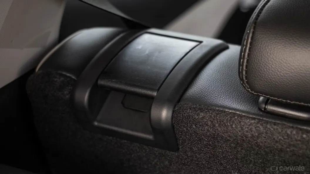 Creta Front Seat Headrest Image, Creta Photos in India CarWale