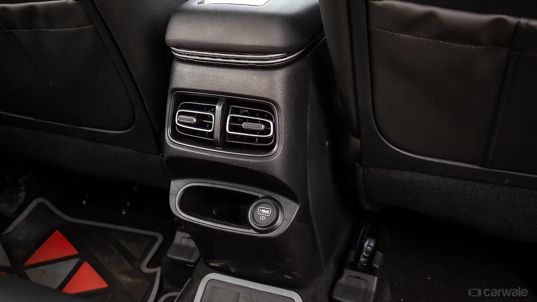 Hyundai Creta Images, Interior & Exterior Photo Gallery CarWale