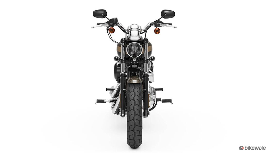 Harley-Davidson 1200 Custom Front