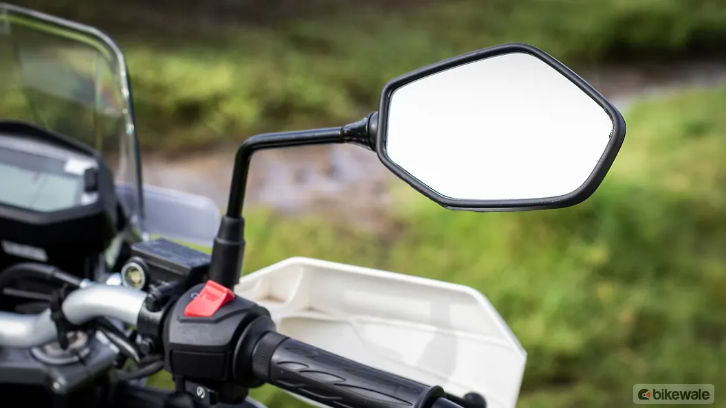 Hero Xpulse 200 Hand Guards Image – BikeWale