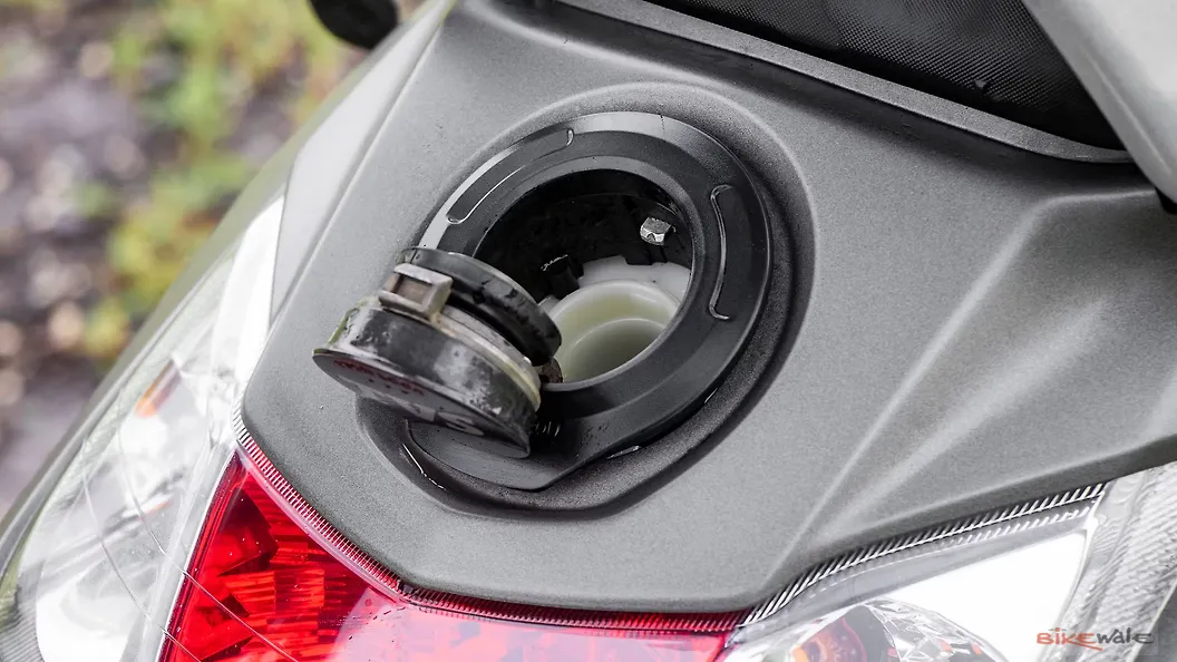 TVS Jupiter Fuel Filler Lid Image BikeWale