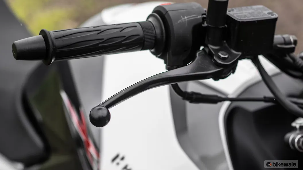Hero Xtreme 160R Front Brake Lever Image BikeWale
