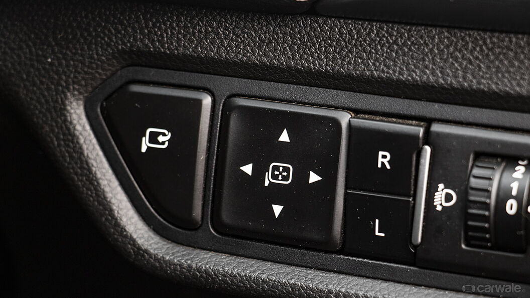 Discontinued MG Hector 2019 Dashboard Switches