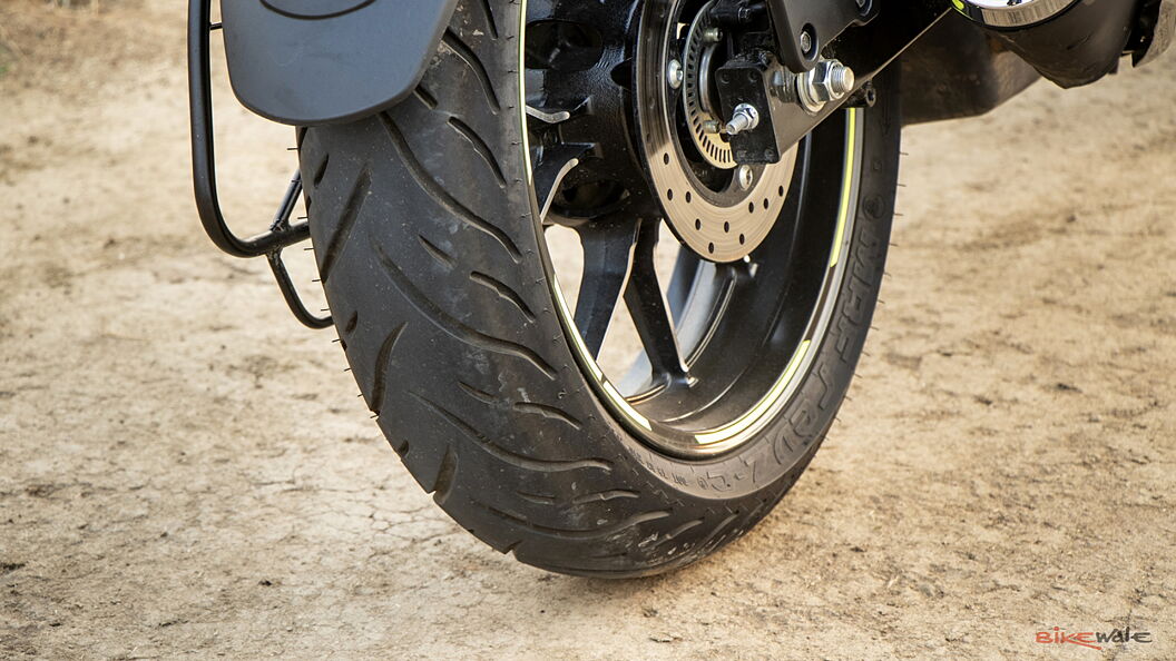 Suzuki Gixxer 250 Rear Alloy Wheel Image – BikeWale