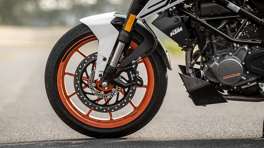 Ktm rc sale 200 mudguard price