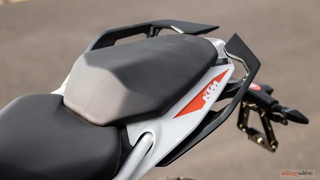 ktm rc 200 pillion seat height