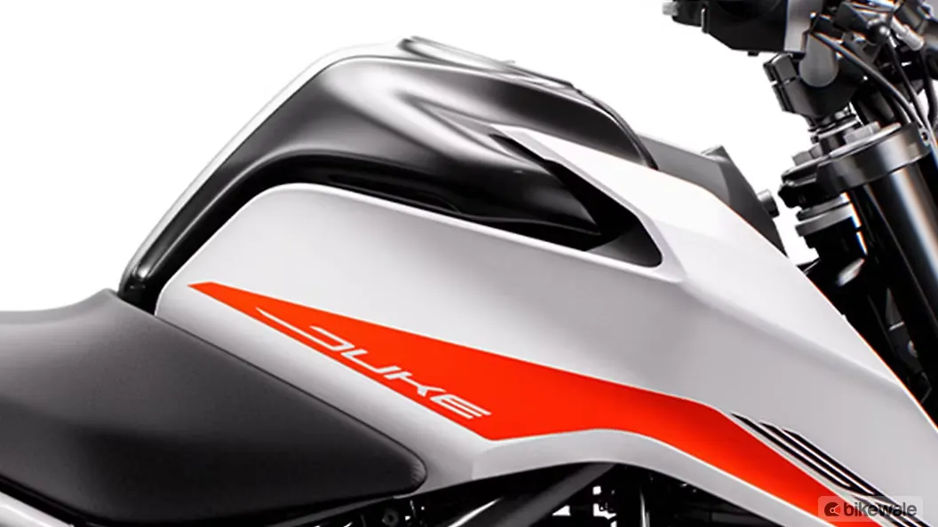 KTM 390 Duke [2021] Tank Image BikeWale