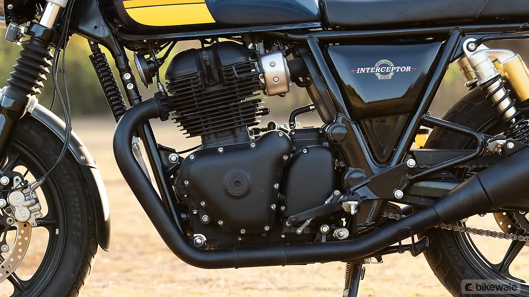 Royal Enfield Interceptor 650 Front Brake Fluid Reservoir Image BikeWale