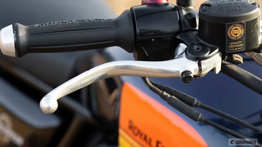 Royal Enfield Interceptor 650 Front Brake Lever Adjuster Image BikeWale