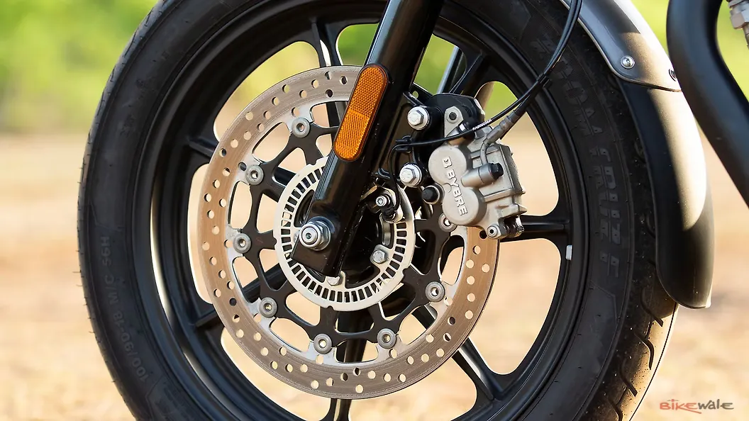 Royal Enfield Interceptor 650 Front Disc Brake Image BikeWale