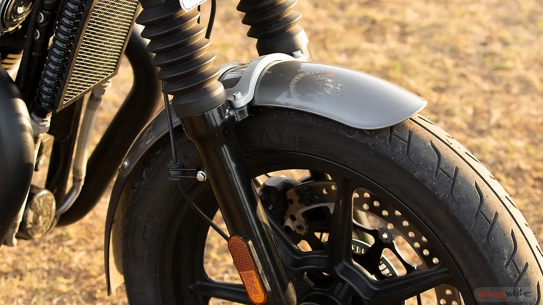 Royal Enfield Interceptor 650 Front Turn Indicators Image BikeWale