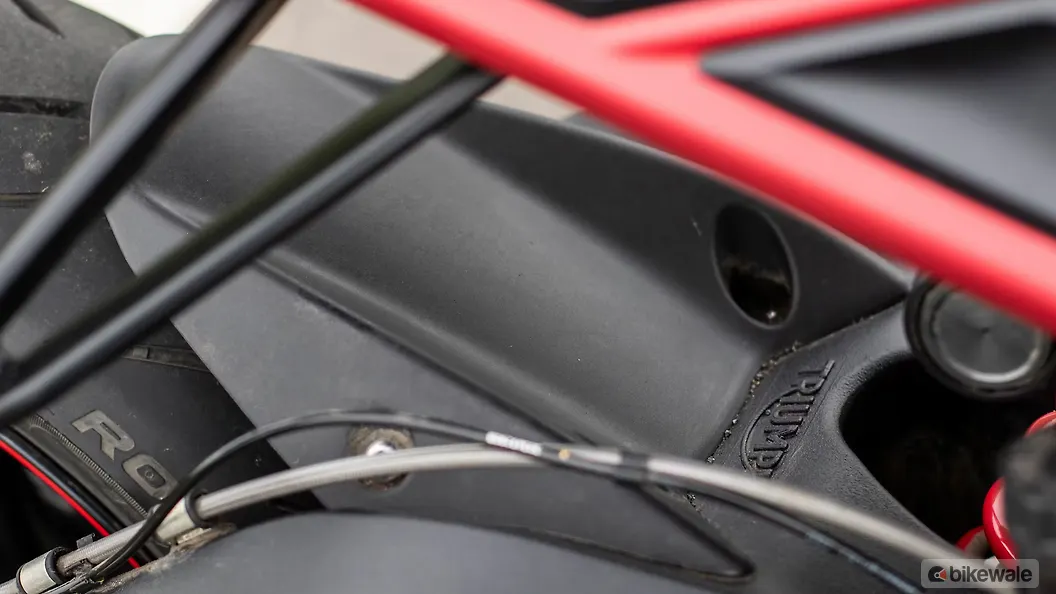 Triumph Street Triple R [2022] Indicator Image – BikeWale