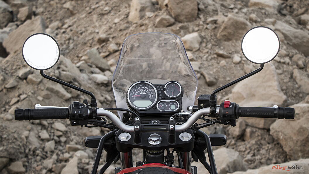 Royal Enfield Himalayan Hazard Warning Lights Switch Image – BikeWale