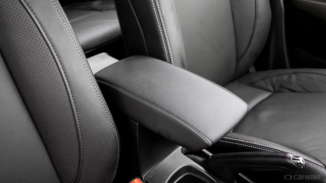 SCross Front Centre Arm Rest Image, SCross Photos in India CarWale