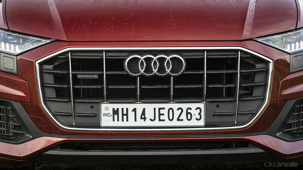 Audi Q8 Grille