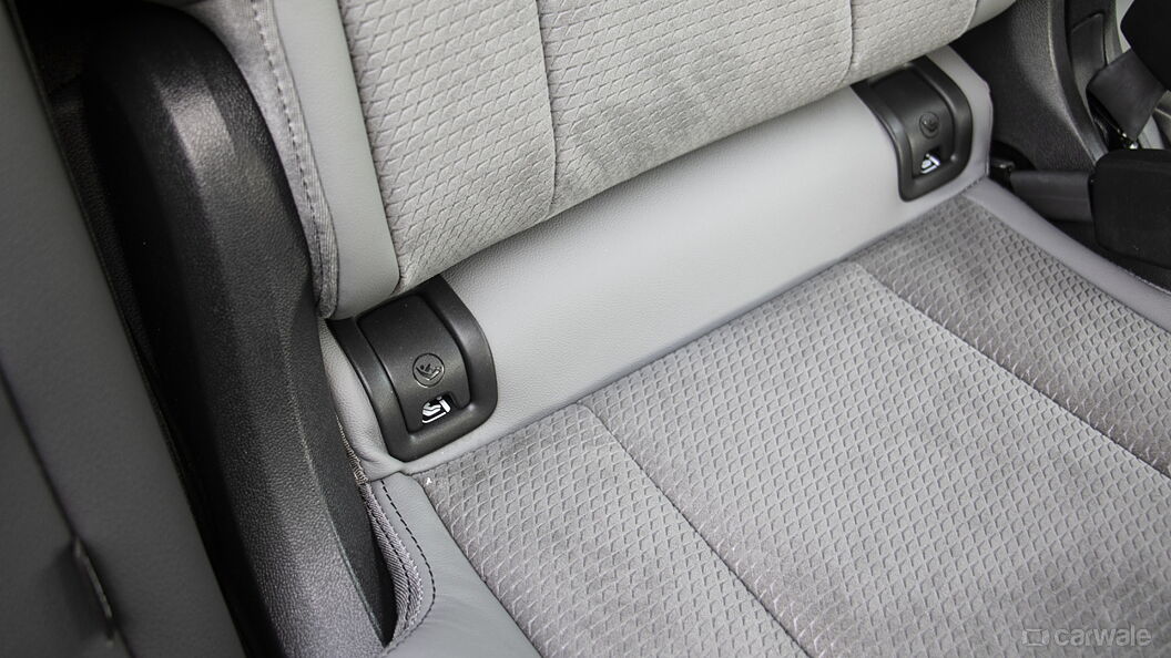 Audi Q8 ISOFIX Child Seat Mounting Point Second Row