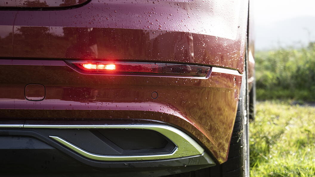 Q8 Rear Fog Lamp Image, Q8 Photos in India CarWale