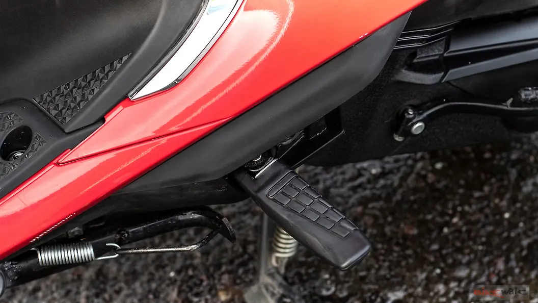 Yamaha Fascino 125 Front Footpeg Image BikeWale