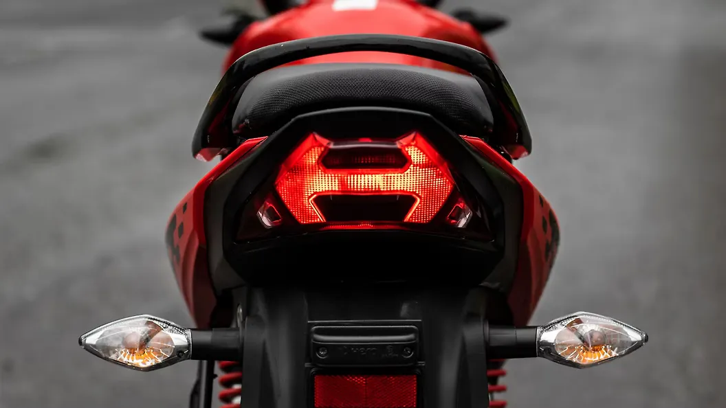 Hero Glamour Tail Light Image BikeWale
