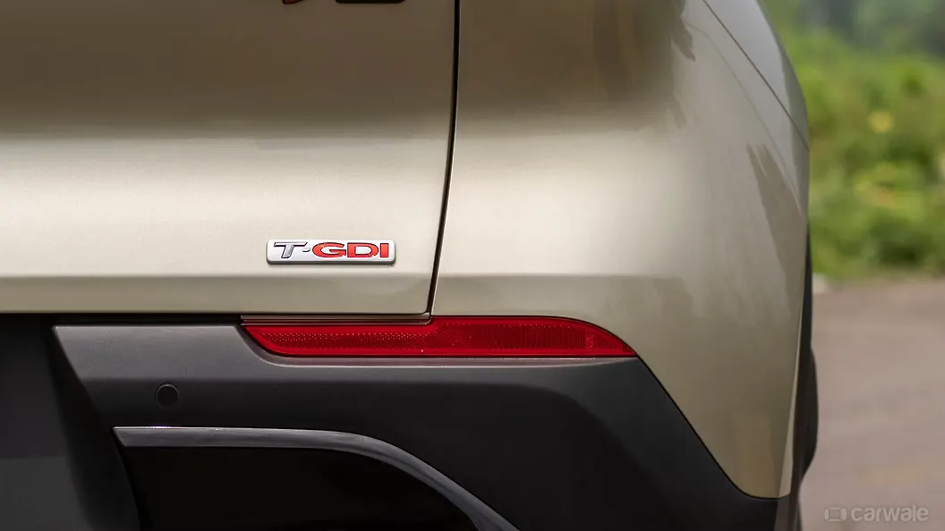 Kia Photo, kia rear badge1 Image CarWale