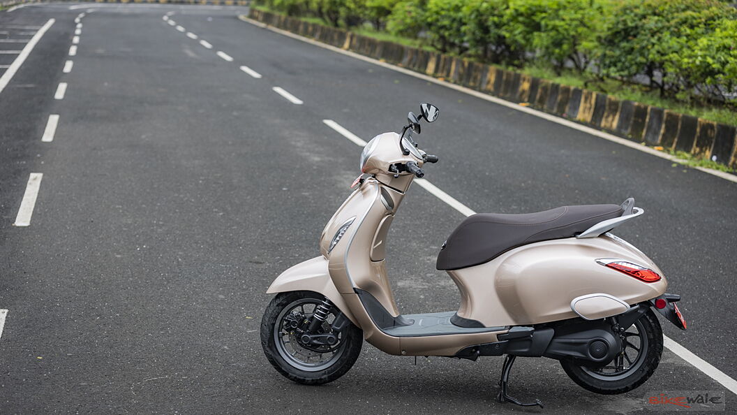 Bajaj Chetak Rear View Image – BikeWale