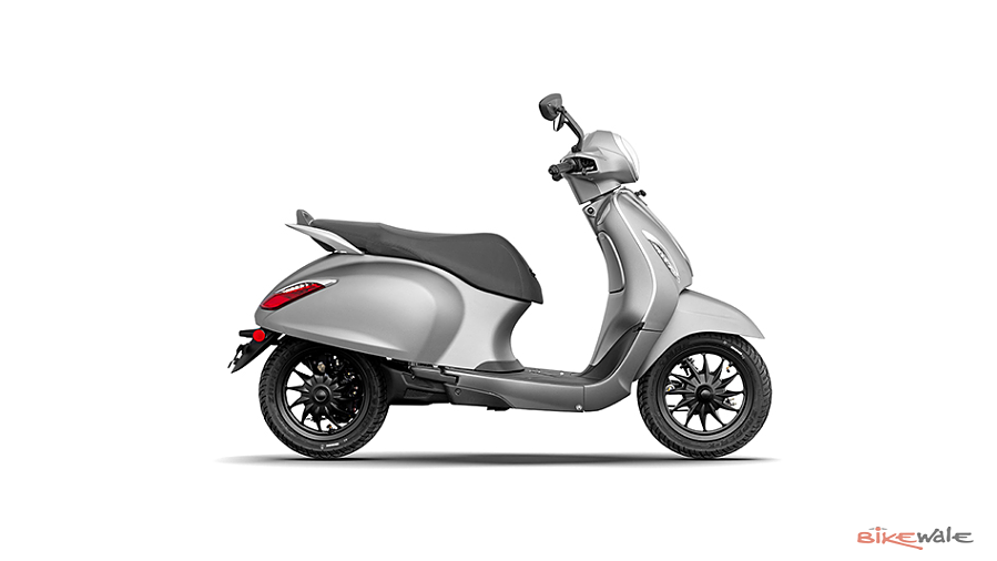 Bajaj Chetak Right Side View Image – BikeWale