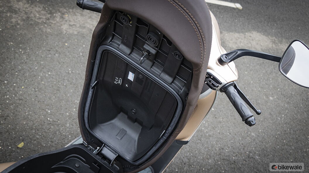 Bajaj Chetak [2020-2024] Underseat Storage Image – BikeWale