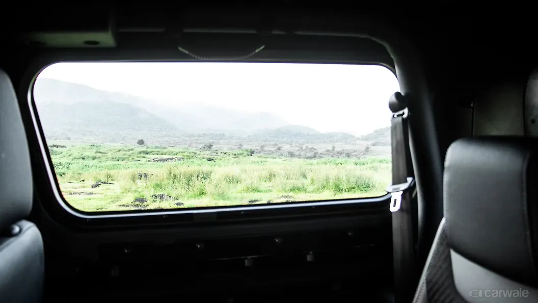 Thar Rear Power Window Switches Image, Thar Photos in India CarWale