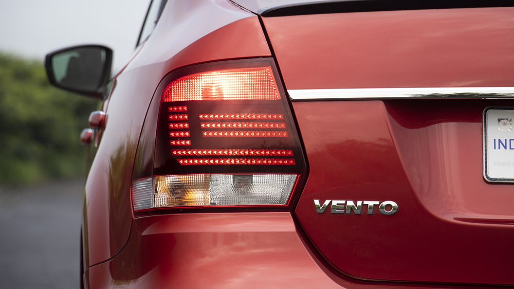 vento tail light