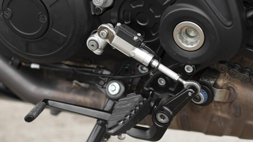 Ducati Diavel 1260 Gear Lever Adjustment Image – BikeWale