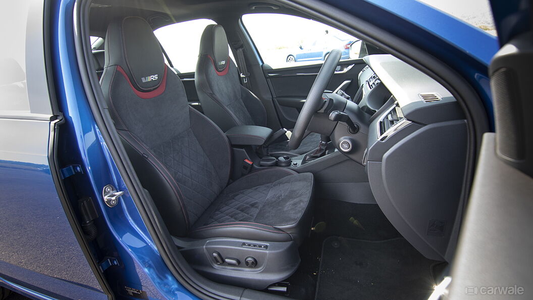 Skoda Octavia RS 245 Front Row Seats