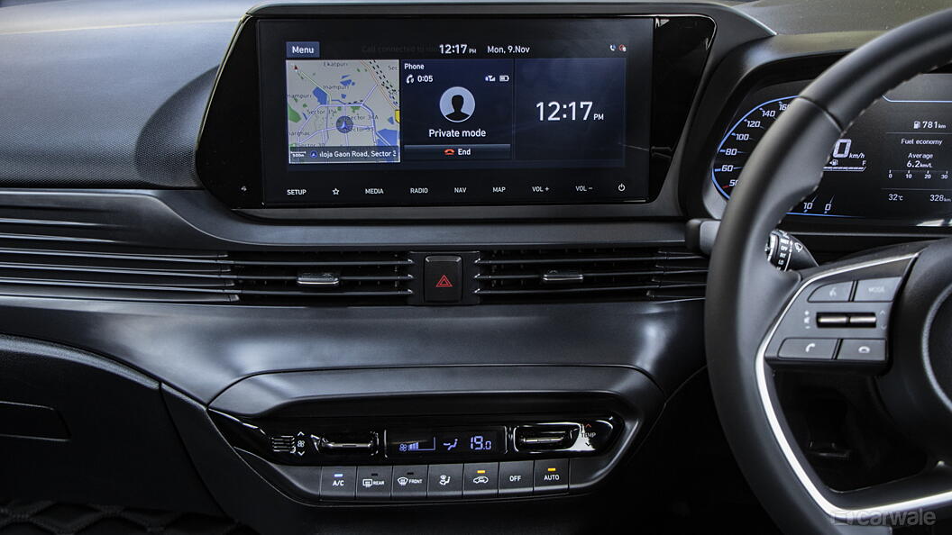 i20 Infotainment System Image, i20 Photos in India - CarWale