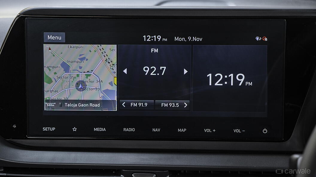 i20 Infotainment System Image, i20 Photos in India - CarWale