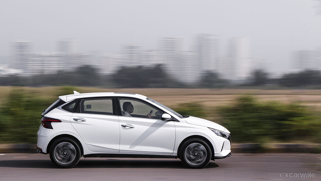 Discontinued Hyundai i20 2020 Right Side View