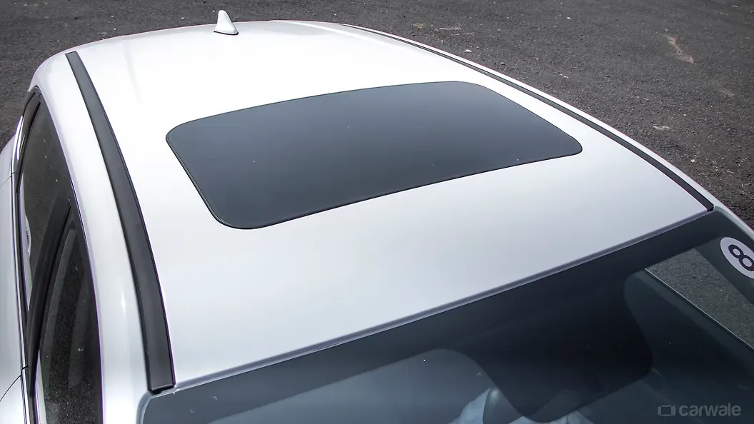 i20 Sunroof/Moonroof Image, i20 Photos in India CarWale