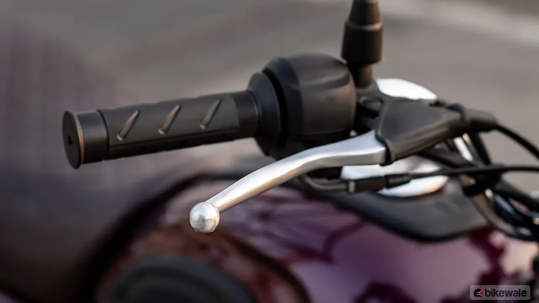 TVS Radeon Handle Bar Image BikeWale